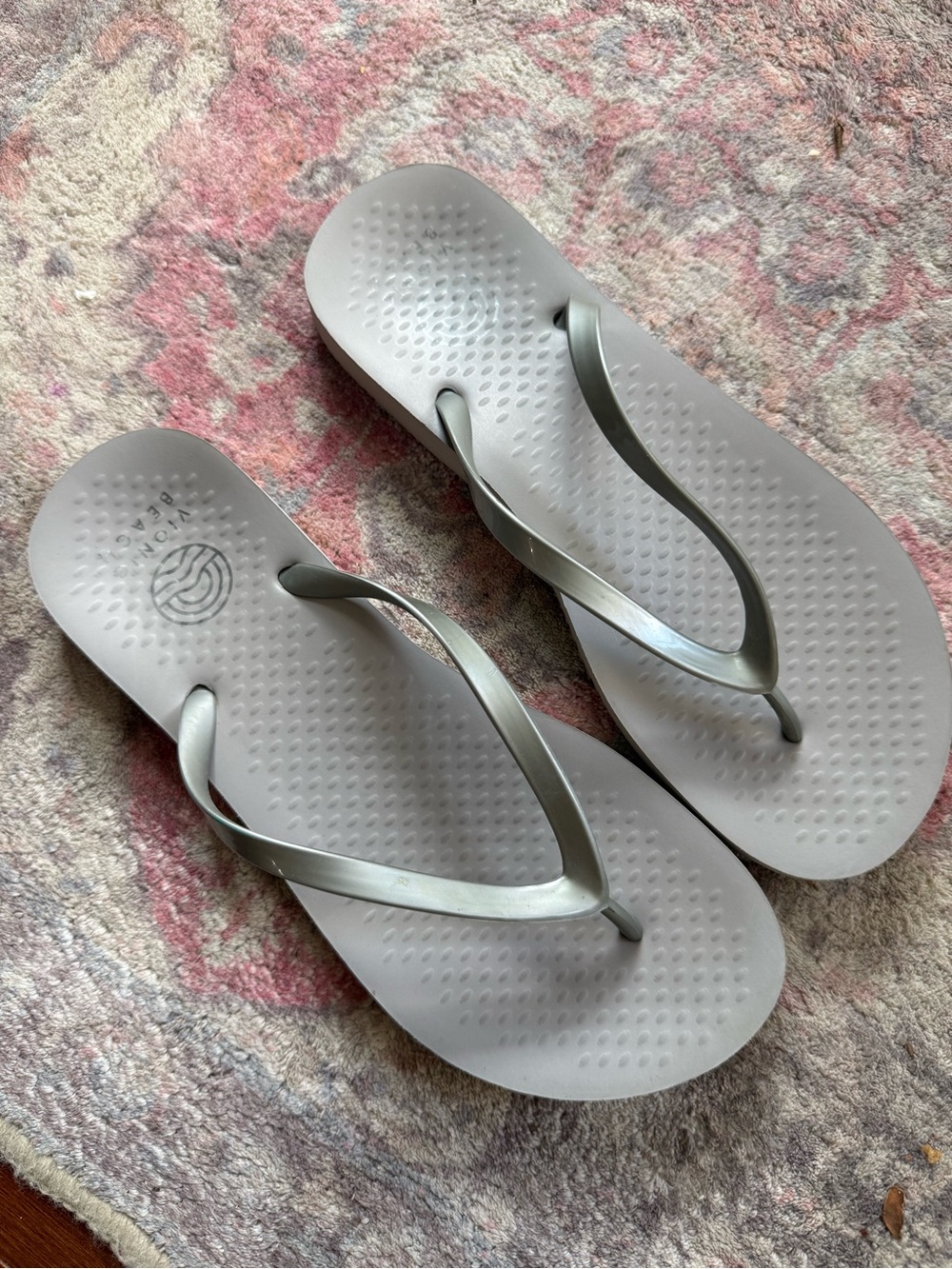 Vionic Beach Flip Flop Gray Size 8